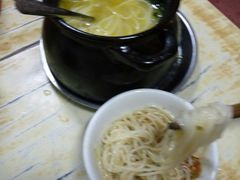 -李记特色罐罐米线(重庆中环大厦店)