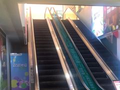 -莱靓奢侈品洗护改衣店(新世界百货崇文店)