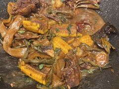 -锅老头海鲜铁锅炖