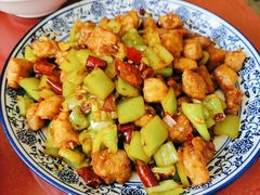 辣子鸡丁-北大地皖峰饭馆