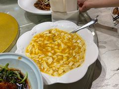 蟹黄豆腐-老船坞水上餐厅(亚洲大酒店  东四十条店)