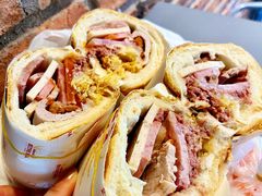 -Bánh Mì Huynh Hoa