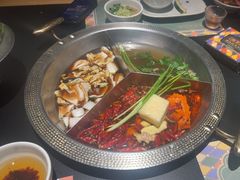 -廖掌柜·重庆鲜货火锅(上海首店)