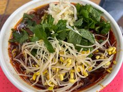 -啊墨江牛烂烀米线