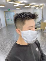 -即型男士理发工作室
