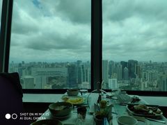 -亚洲国际大酒店·云顶阁旋转自助餐厅