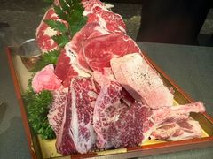 -铭牛烧肉·和牛海鲜自助(高新月牙湖店)