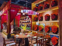 -老滇山寨•云南特色菜•地方菜•民族风情歌舞表演(金碧店)