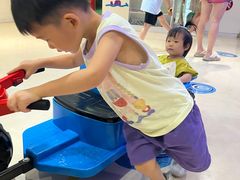 -爱睿思儿童早教亲子游泳(万象城店)