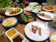 -明洞阿姨·韩式酱蟹烤肉·创意料理(三元桥店)