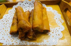Fermented Black Cabbage and Pork Spring Rolls