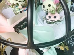 -何兮花店·气球派对鲜花店(马桥银春路万科城店)