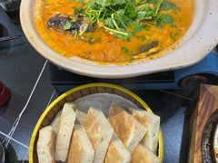鱼头泡饼-八张桌子(老店)