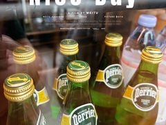 Perrier天然矿泉水-星巴克(中山服务区西区店)