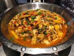 -龙巢盱眙龙虾·牛蛙·烧烤宵夜(八卦岭店)