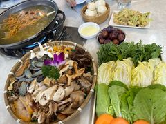 -野菌王•养生汤锅•野生菌火锅(大理漾濞路店)