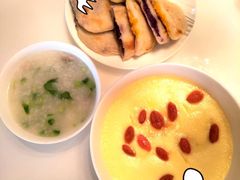-爱的果实月嫂育婴师(世纪东方店)