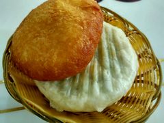 包子和糖糕-方中山胡辣汤(大学中路56号院店)