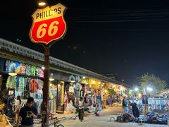 -席娜卡琳火车铁道夜市