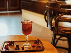玫瑰少年-ZAZA.CAFE.BAR