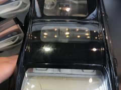 -成都中升之星奔驰4S店