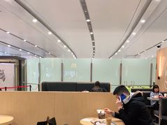 大堂-麦当劳(北京大兴机场二层国内到达(安检外)店)