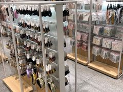 -hotwind热风(国际商场店)