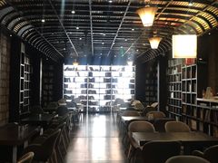 -钟书阁(松江泰晤士小镇店)