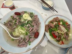-犇逸·乐山跷脚牛肉·四川现炒(览海店)
