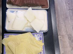 -灶知轩湘西石锅鱼(万佳广场店)