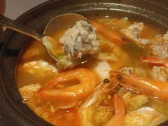番茄酸汤海鲜煲-小炳胜(卓悦中心店)