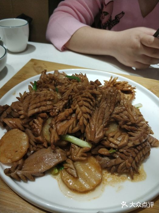 闫府私房菜·百年鲁菜(恒隆店)爆炒腰花图片