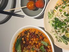 -麻六记(凤凰汇店)