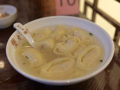 刀鱼馄饨-老半斋(福州路店)