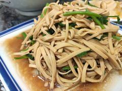 -八两八金·莱芜特色炒鸡(市南漳浦路店)