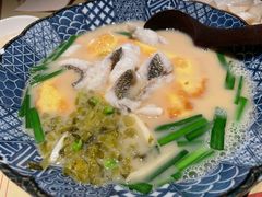 -荣家黄鱼面(前滩太古里店)