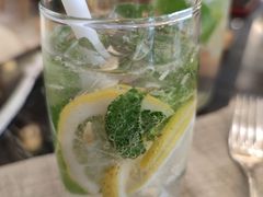 -东方红海鲜百汇(国际大厦店)