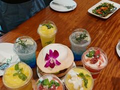 -Chom Cafe and Restaurant