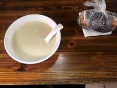 -云南大锅豆浆店