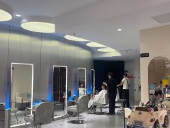 -PE SALON