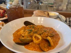 -ROAST coffee & eatery