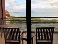 -三亚湾海居铂尔曼度假酒店