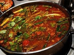-野山舂·贵州现舂酸汤牛肉(民生路店)