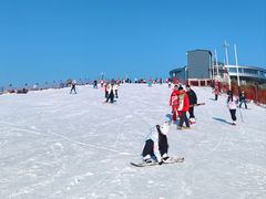 -浙东第一尖雪山欢乐谷