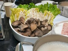 -红鼎豆捞·非遗鲍皇汤火锅(宝丰路店)