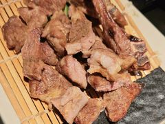 -山川小町·极番烧肉(新地假日广场店)