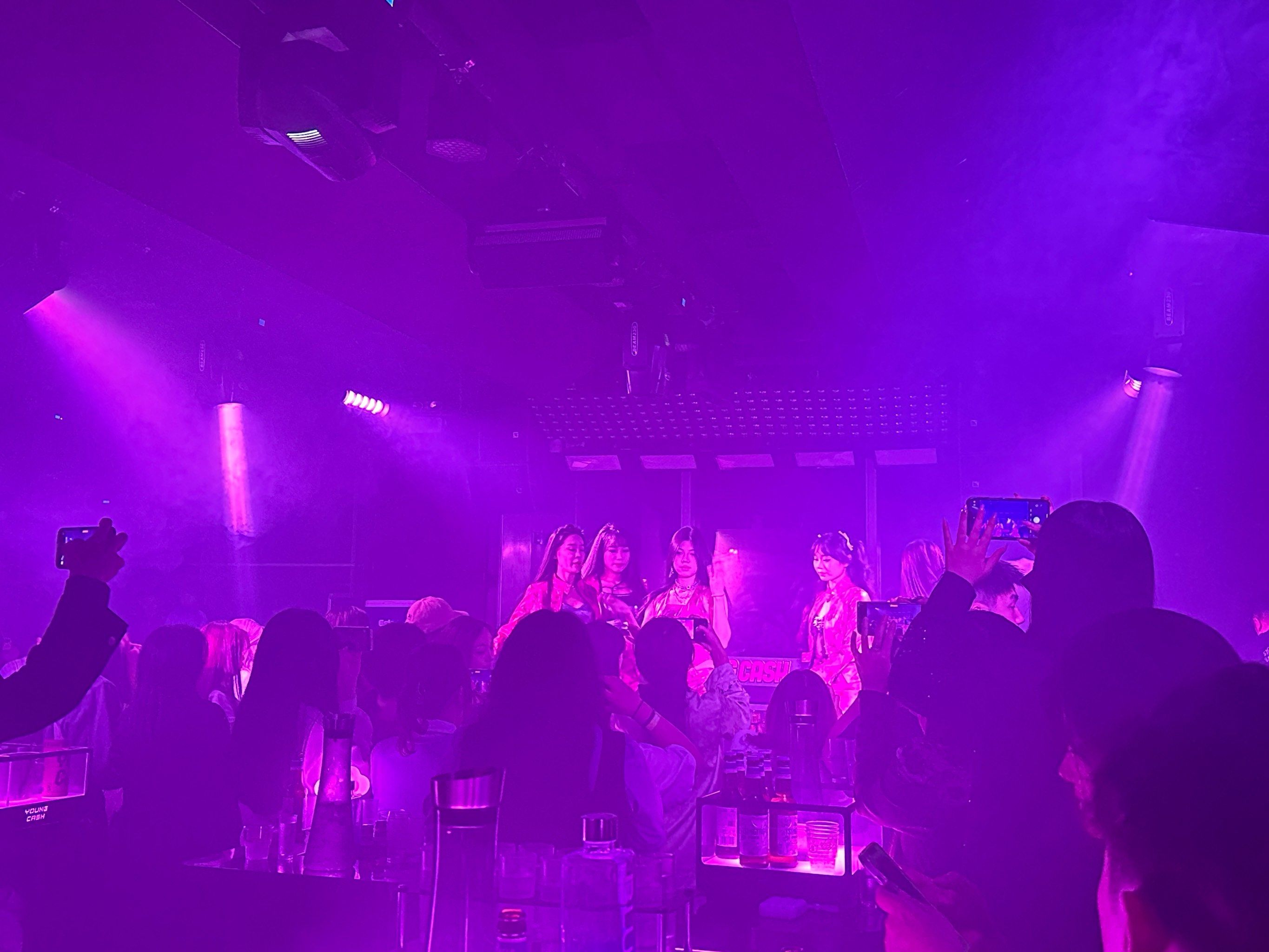 青岛夜店也洋气起来了