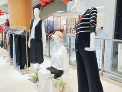 -资和信百货商场