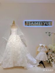 -台湾蔡美月婚纱租赁