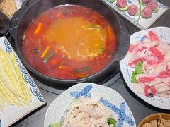 -贵厨酸汤牛肉(花果园国际中心店)